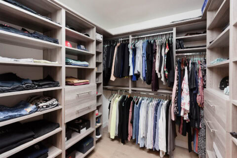 custom walk in closets